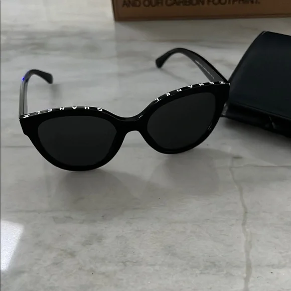 Chanel Black Sunglasses - Picture 1 of 7